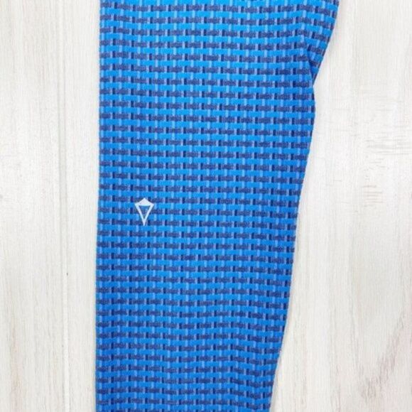 Ivivva | Blue / Grey Pattern Legging Size 12 - Picture 4 of 5